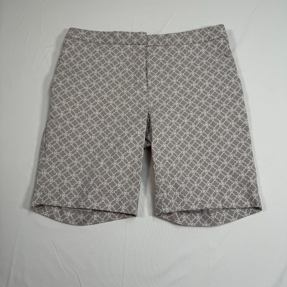 Mario Serrani Italy Bermuda Chino Shorts Womens Size 4 Gray Geometric Print - Picture 1 of 10
